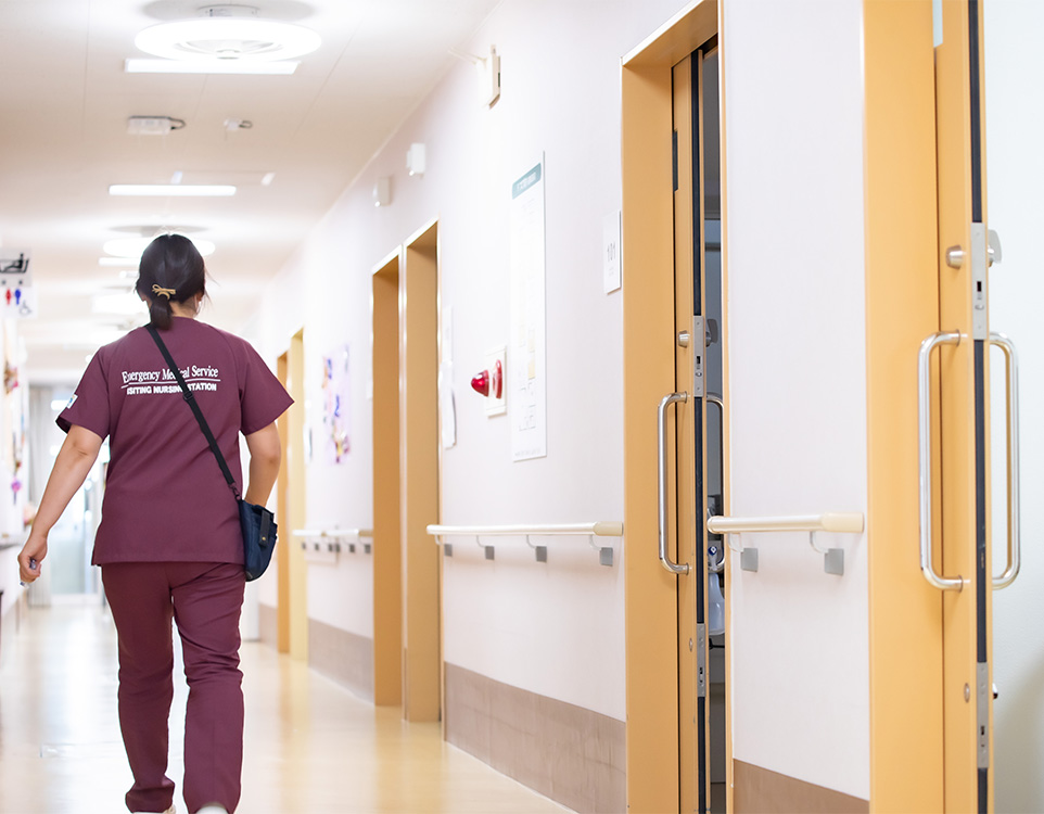 ERSTESが運営する施設で働くスタッフのイメージ