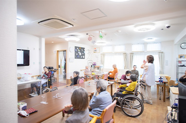 ナーシングホームしあわせ西野での生活の様子